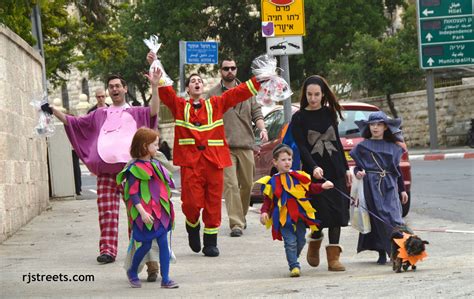 family purim costume ideas|traditional purim costumes.